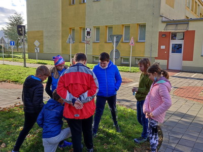 13ef6d76a1204f2bf89e447fdee2ded1