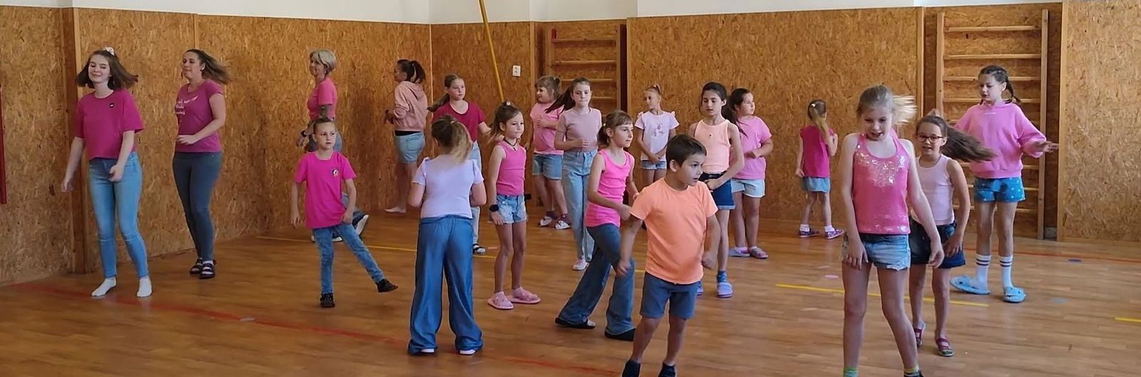 Screenshot_2025-06-13-10-19-52-852_com.miui.videoplayer