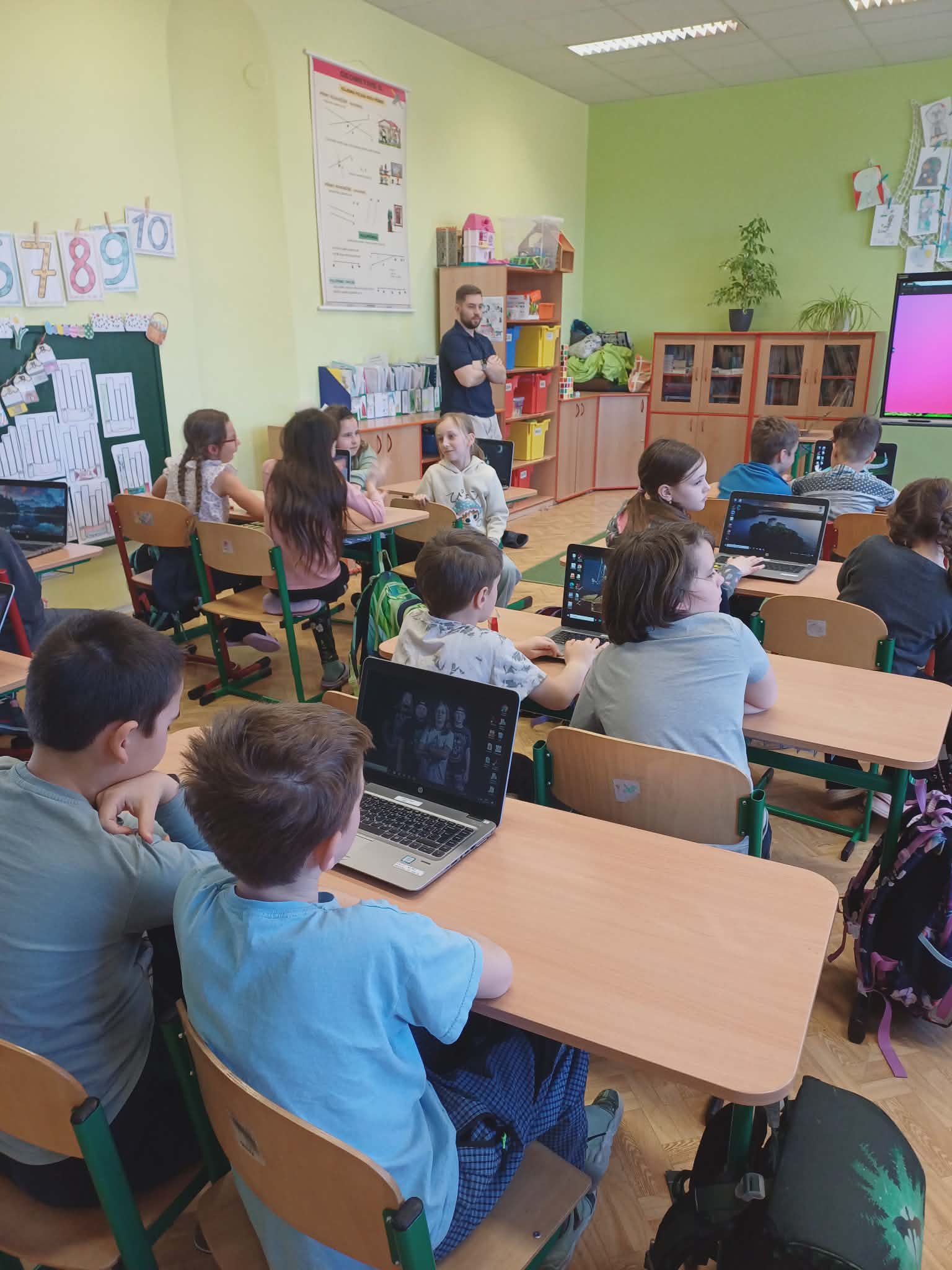 f6cec7f4-c4b4-4652-b495-4d073fc0310a