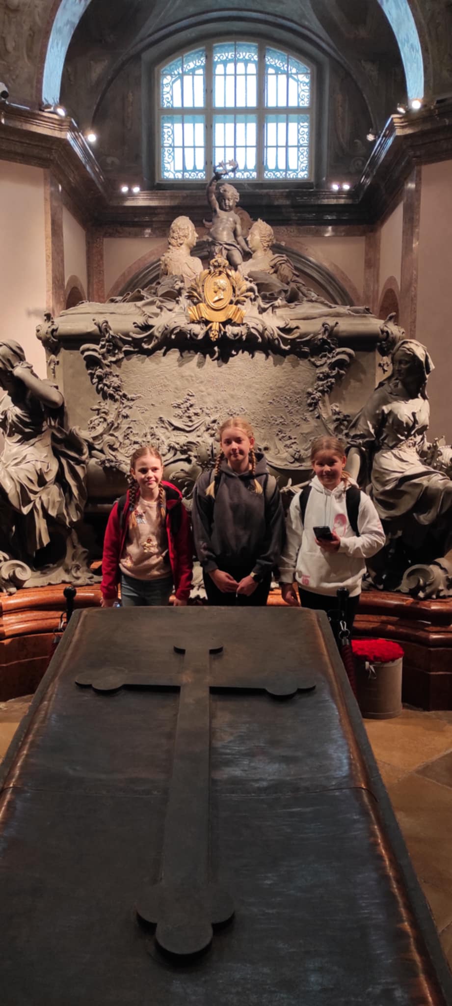 72611dff-0c5b-45c2-bf5a-27781061f59d