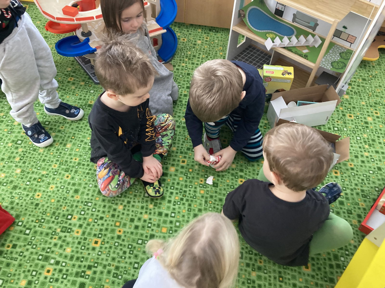 C1684323-1D14-4C44-A5E5-4DB63FD9CF93