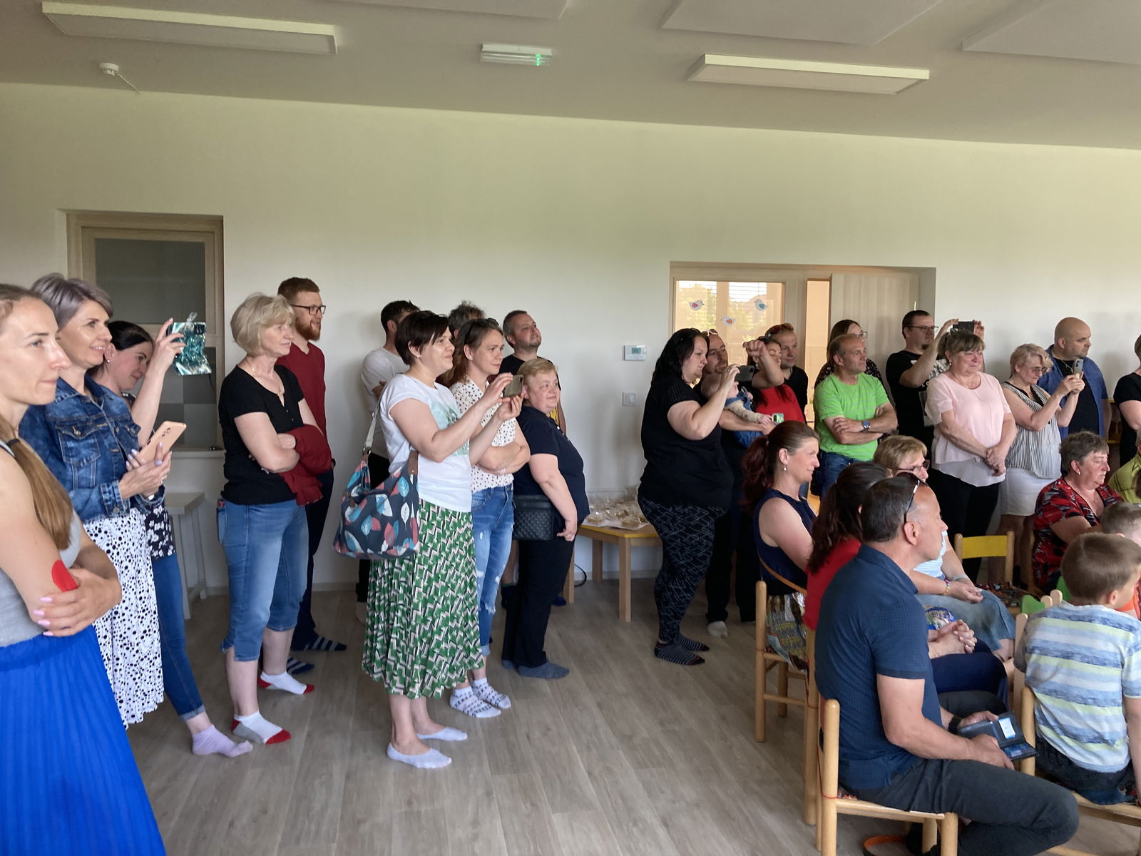 EE36D697-89D7-4BEE-8F48-D353F08680B7