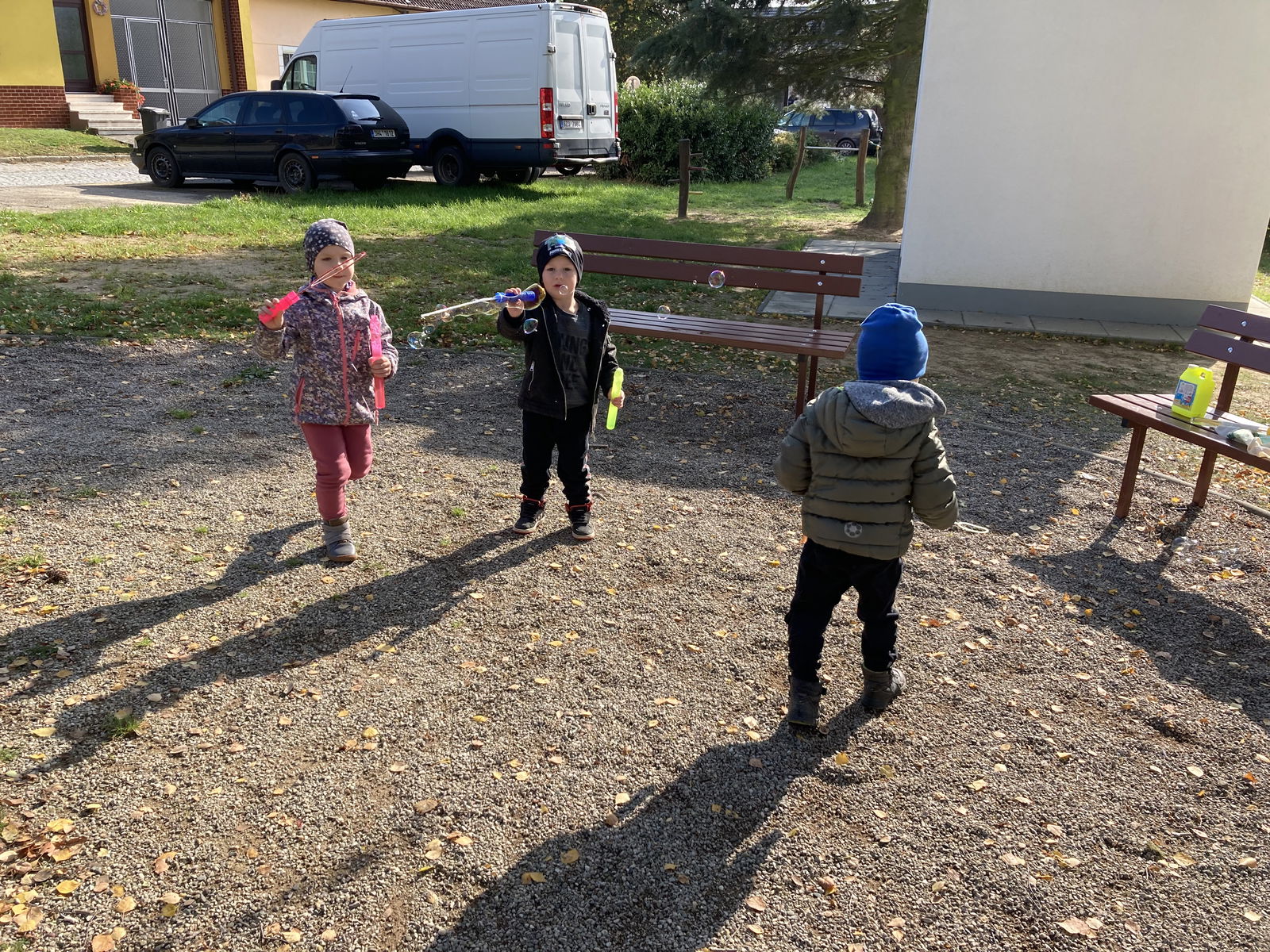 72DB97E7-7AFB-4E1F-BE0D-24C94DEF4951