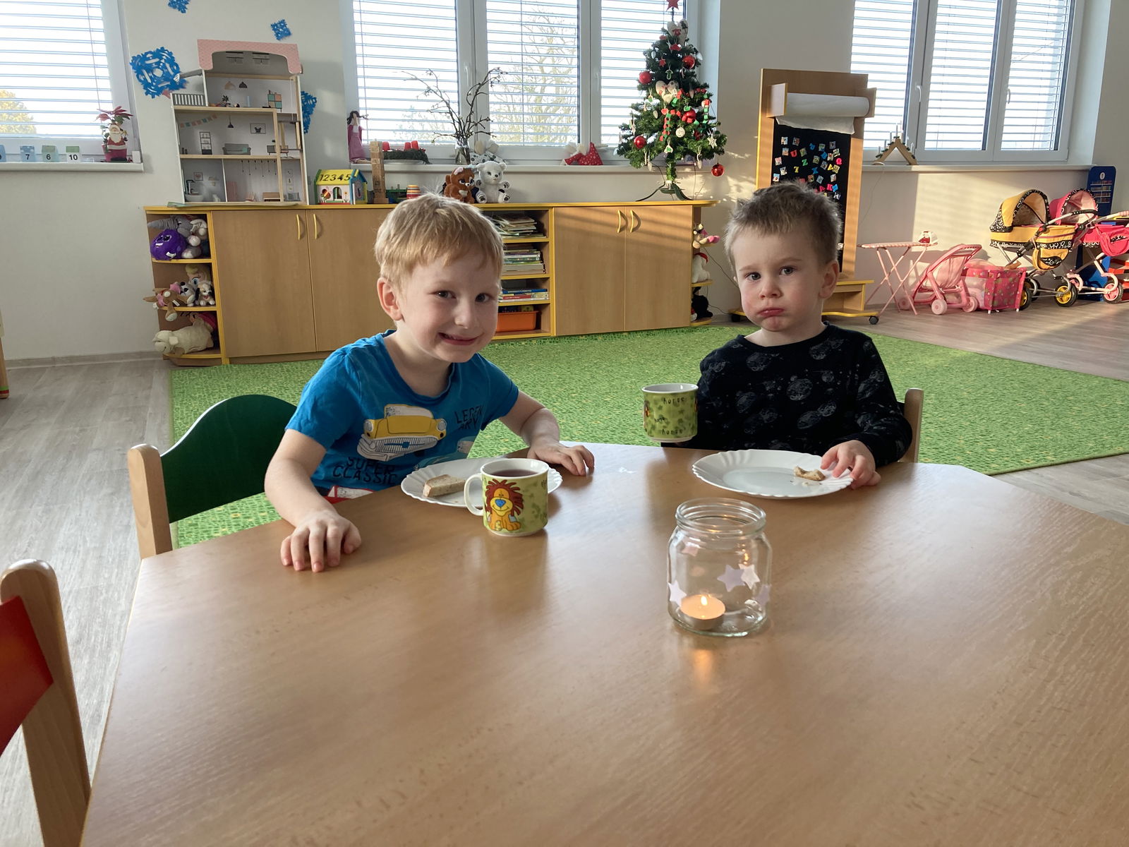 E9D6A353-F298-4992-9CE4-034C2CECCC7F