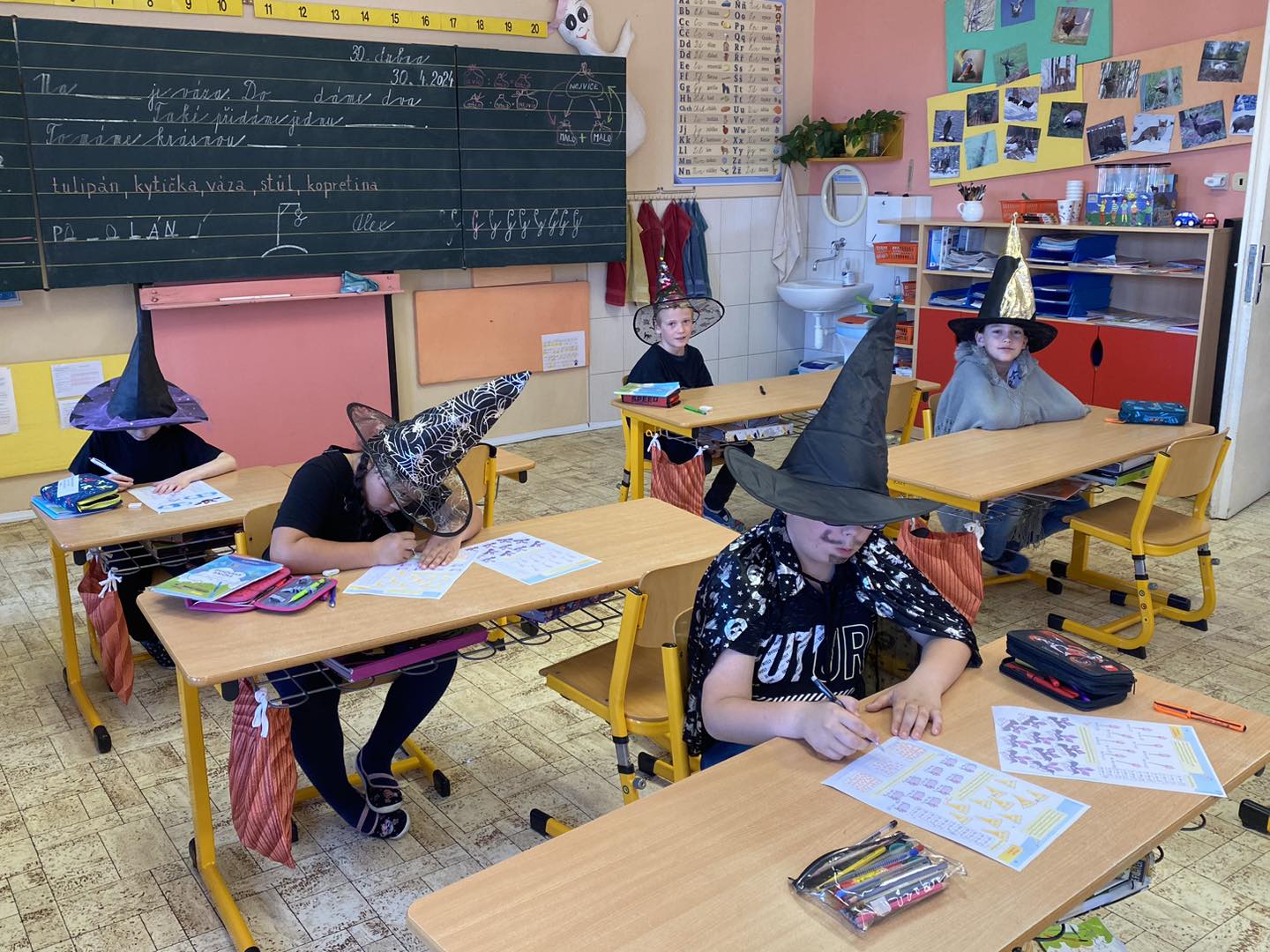 438087707_1112106853192843_5362175418398063389_n