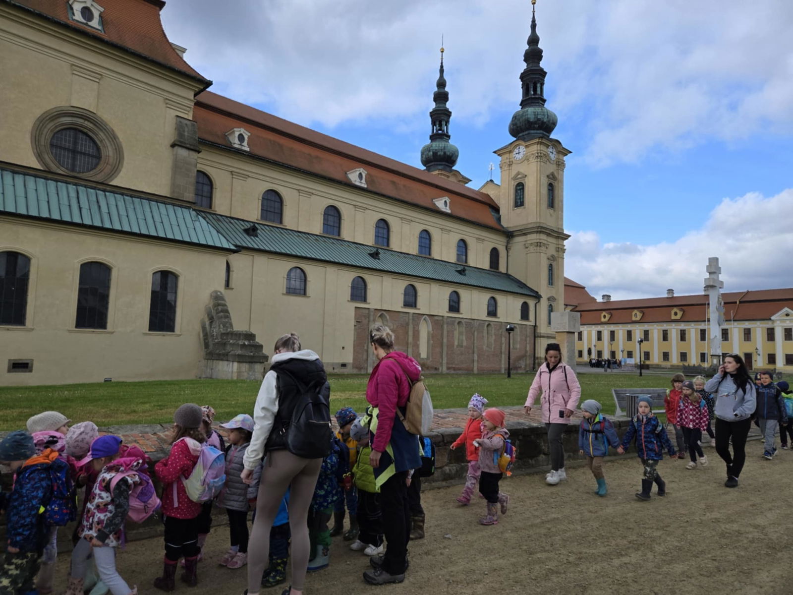 574dd8eb-a70e-454a-af02-e3bcf5f4d357