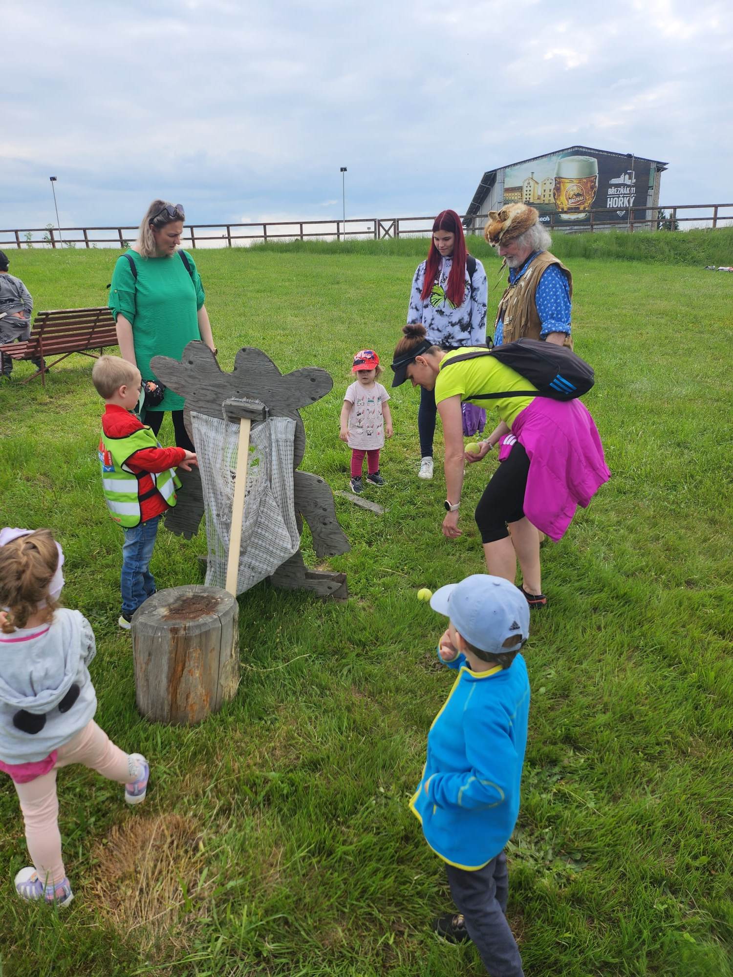 348356993_221463647330049_6815855447900679512_n