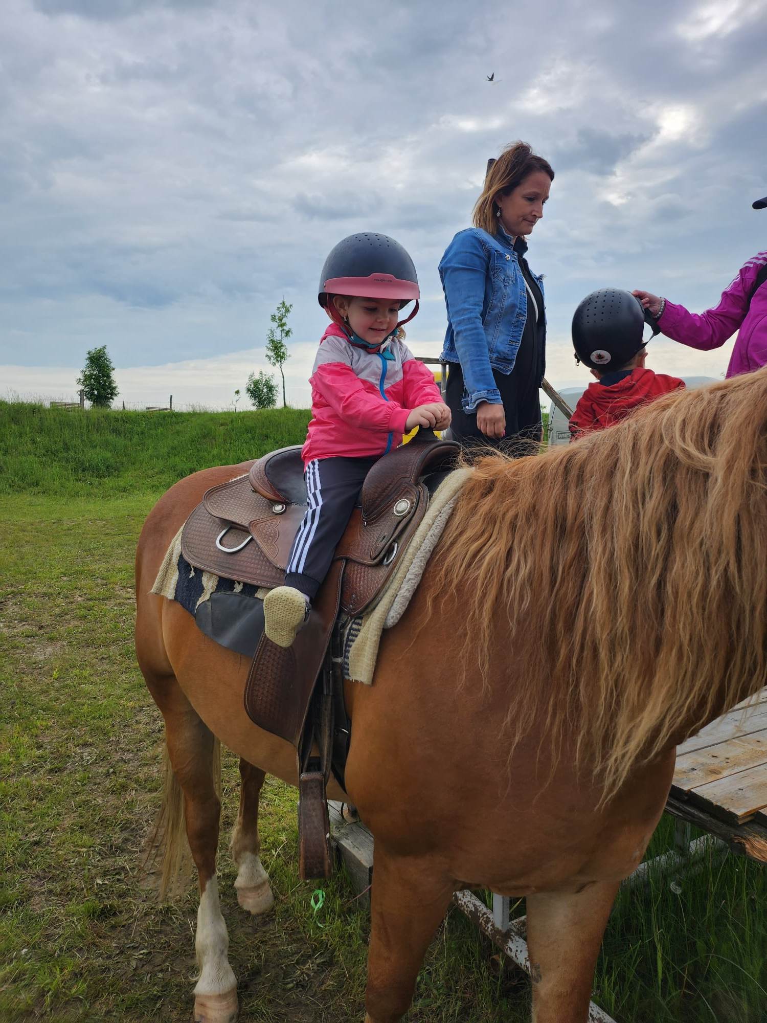 348361436_1327876481238607_5156026887805616881_n