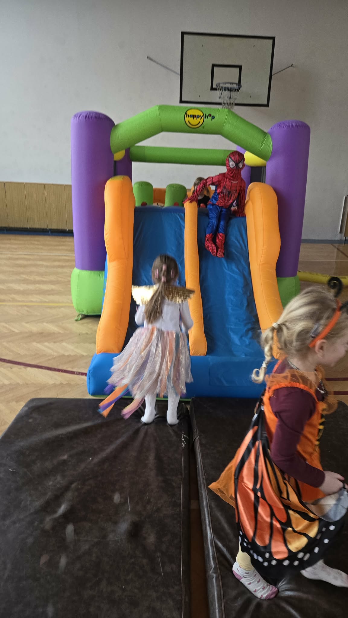 791a41b3-3a3f-425c-a2db-dd0fe0ed0519