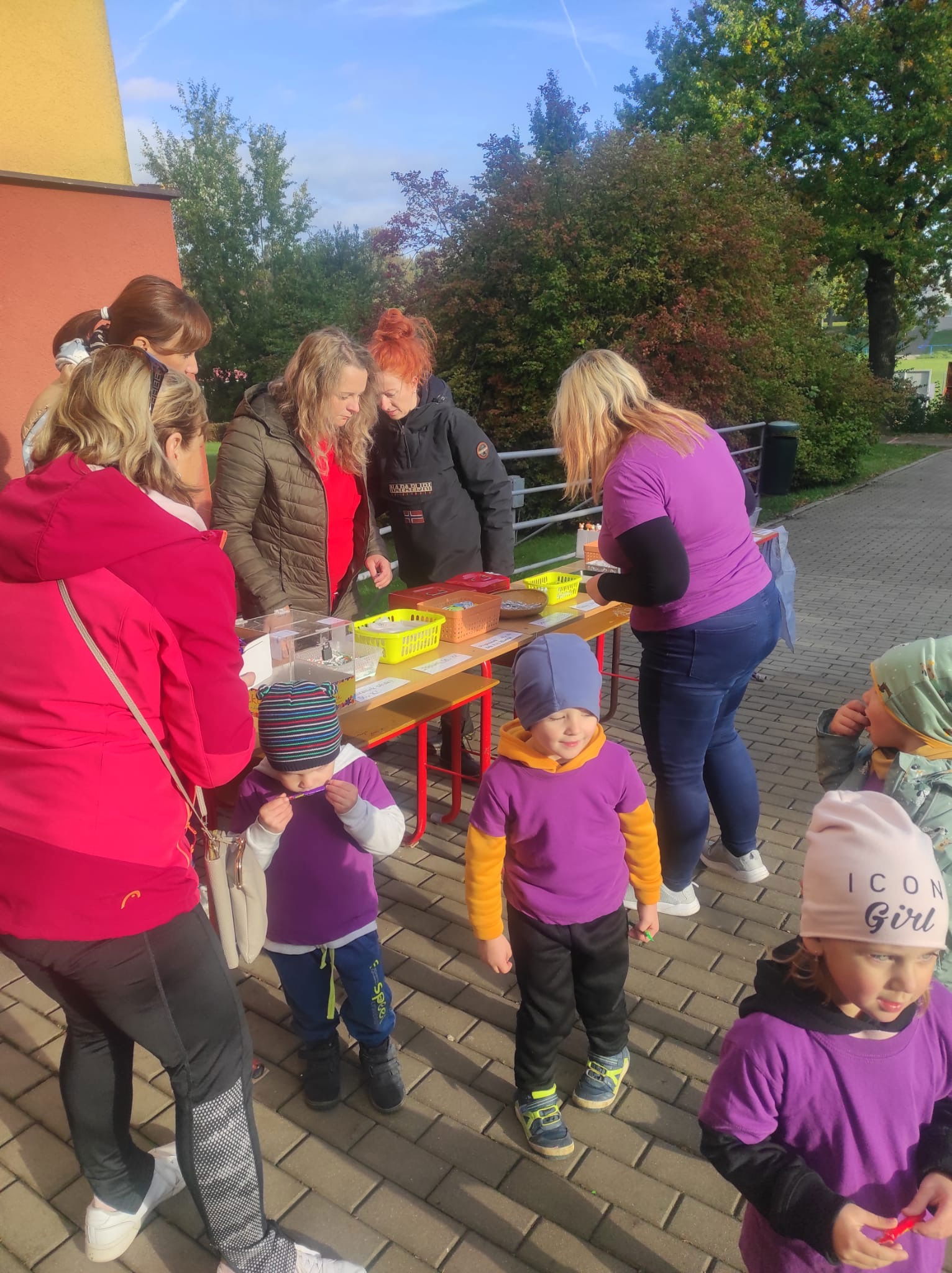 cb8f9430-f802-4e93-8cde-d40a6f702f07