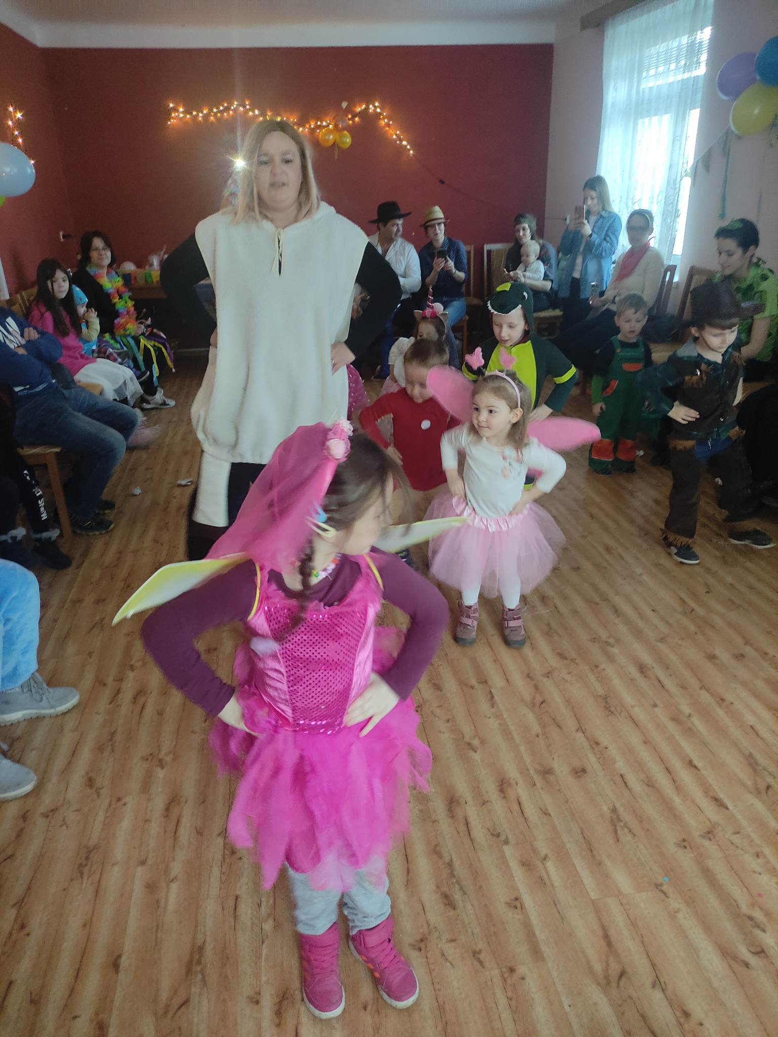 332366435_757162985947243_176613674915174455_n