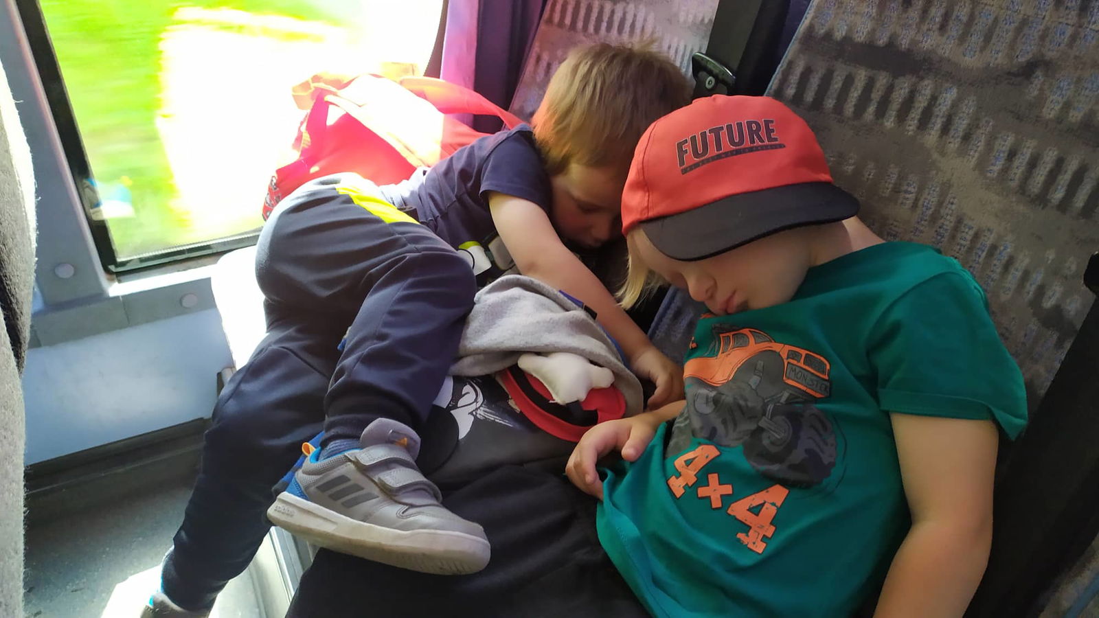 284662100_586977406176188_8665213695209001410_n