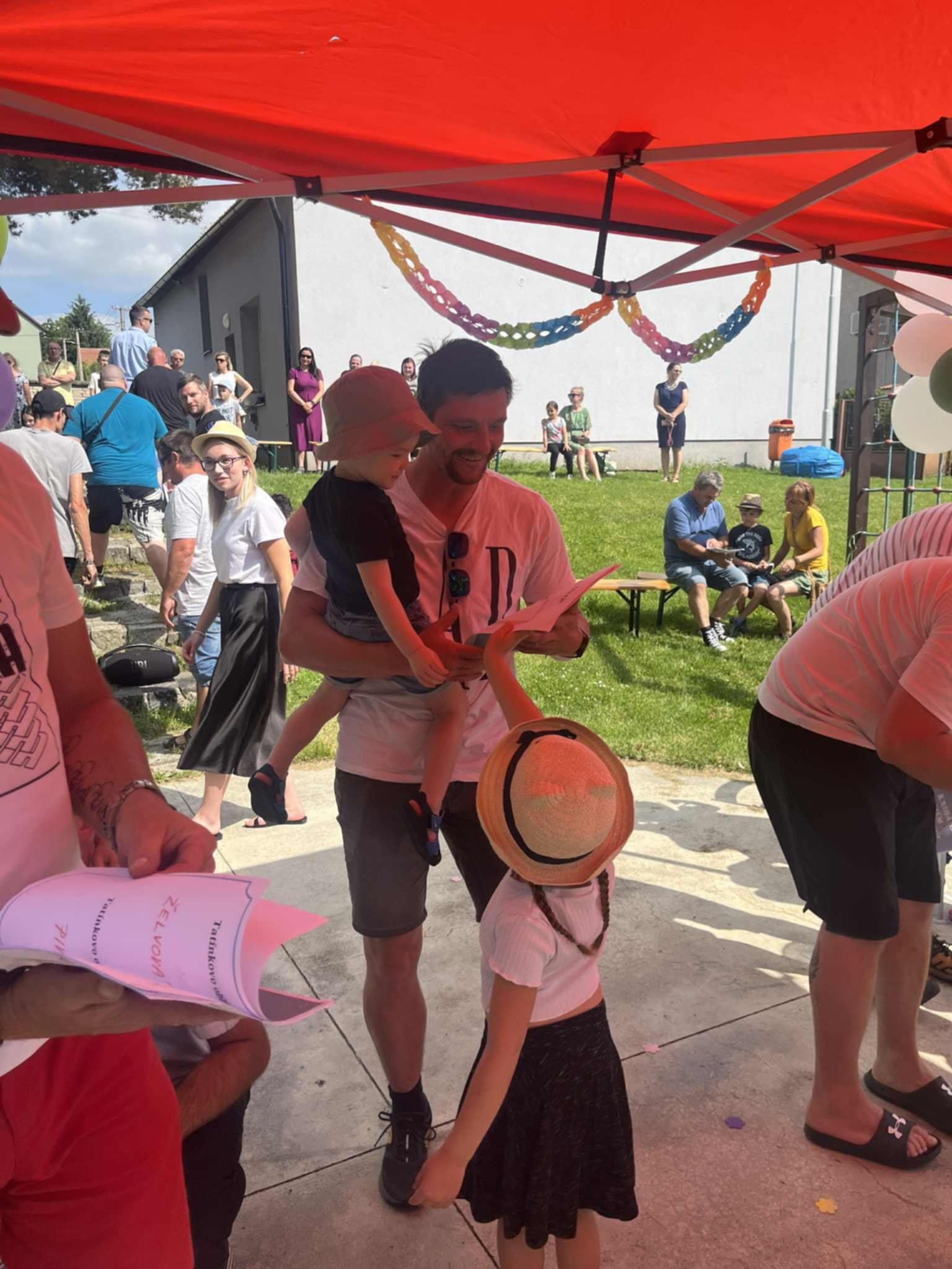 26ae280d-68e6-4889-9a69-a7a372e3730b