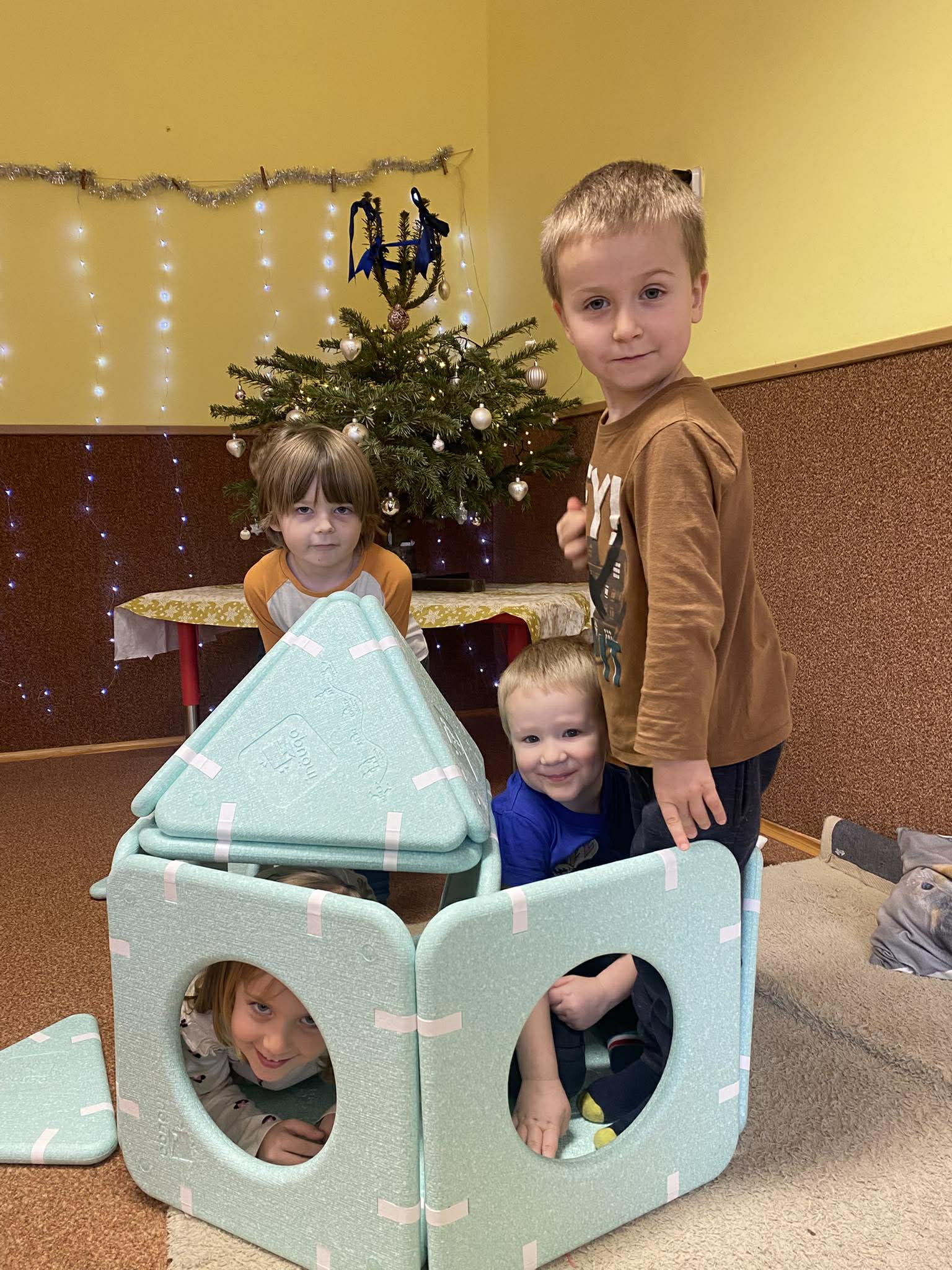 598347224_852587960810692_3582635126892179722_n