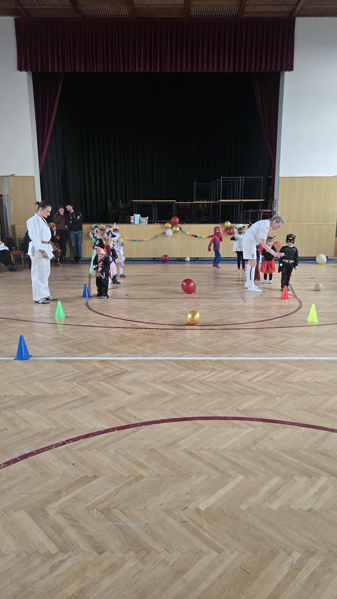 b09d6928-98dd-44de-b358-f5ab8ee3e55f