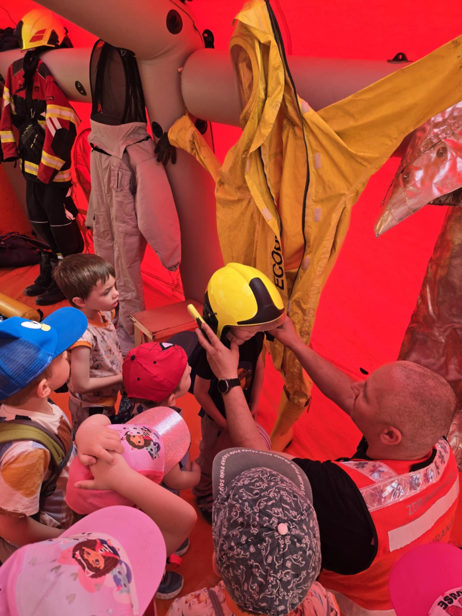 c004446e-d4a5-472f-b729-e12bf32133a1