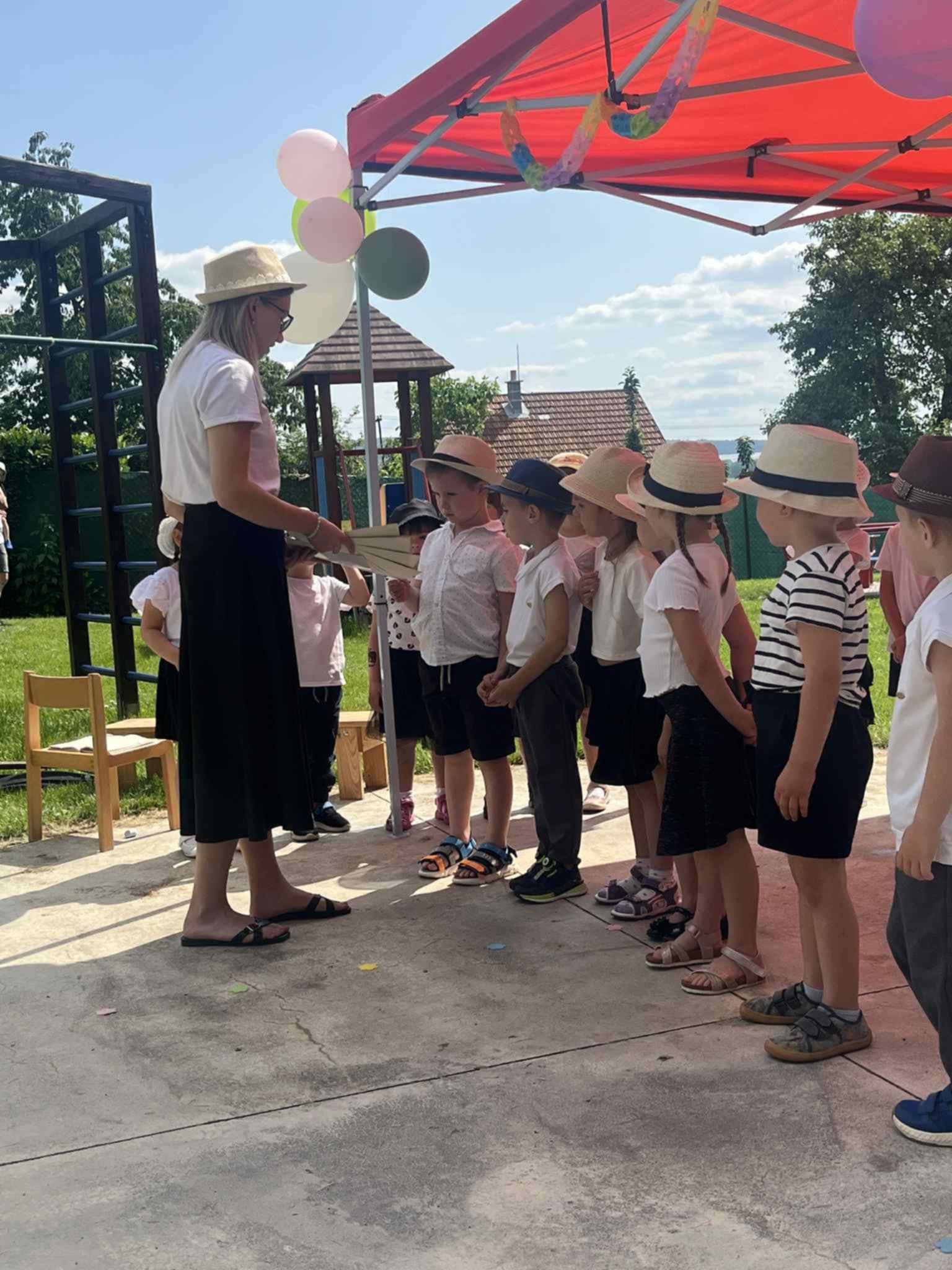 8294abfc-f76c-4d86-956f-96ef416d89ab