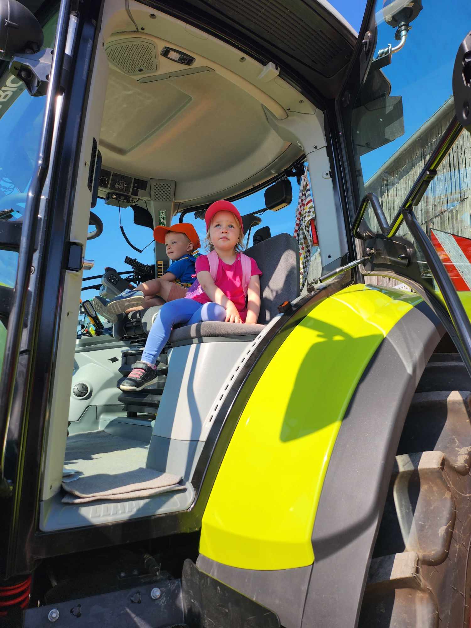 354240186_790380705795337_202057261888978977_n