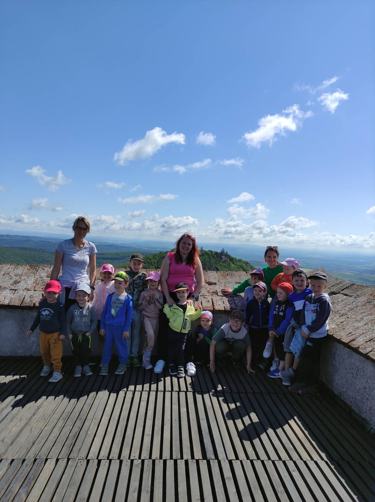 284458664_553372529647594_2117578550635362096_n