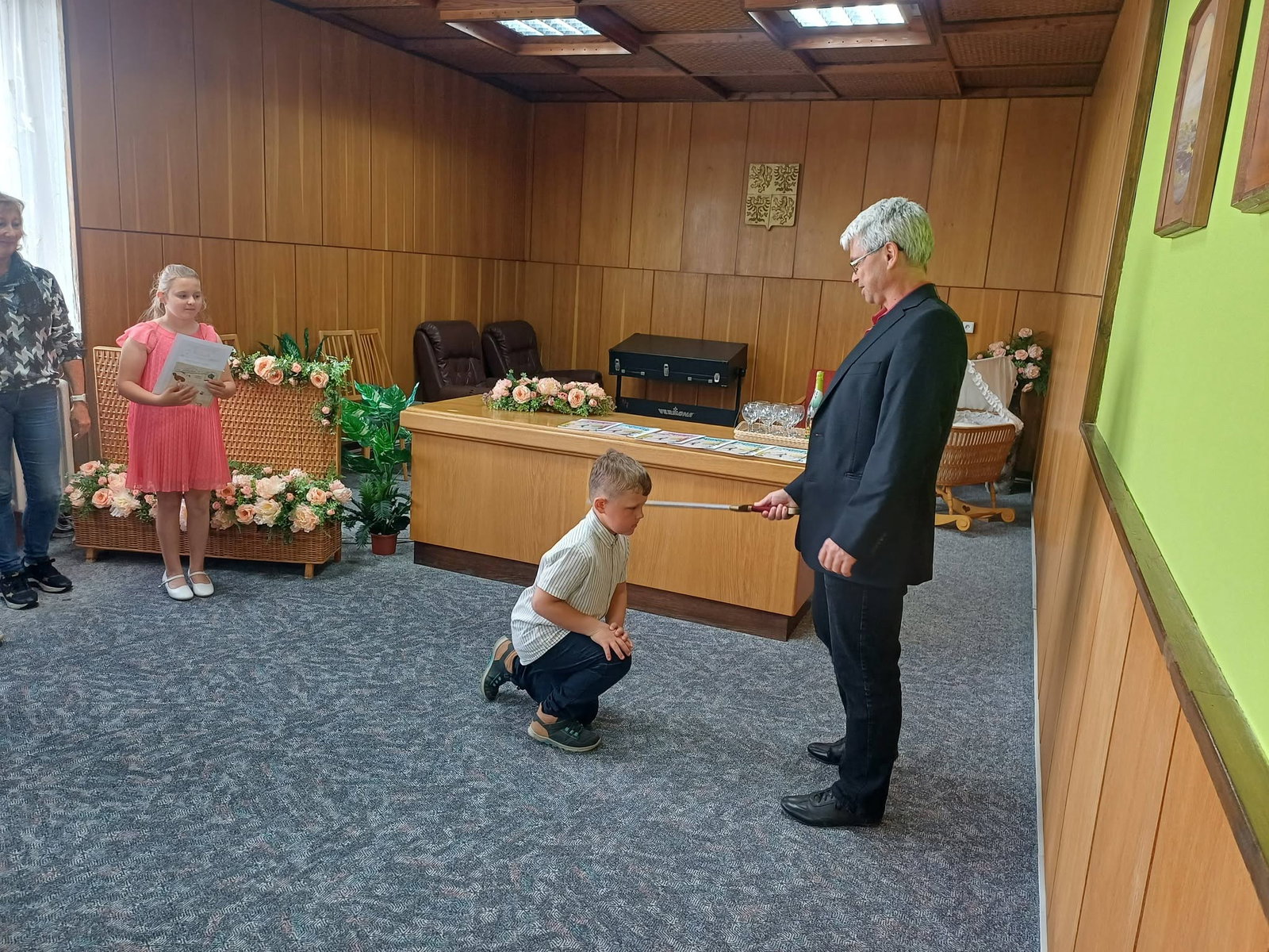 4
