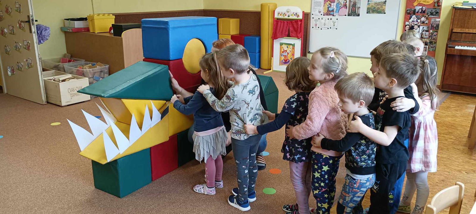 420641186_731922275675765_7522944763183404187_n