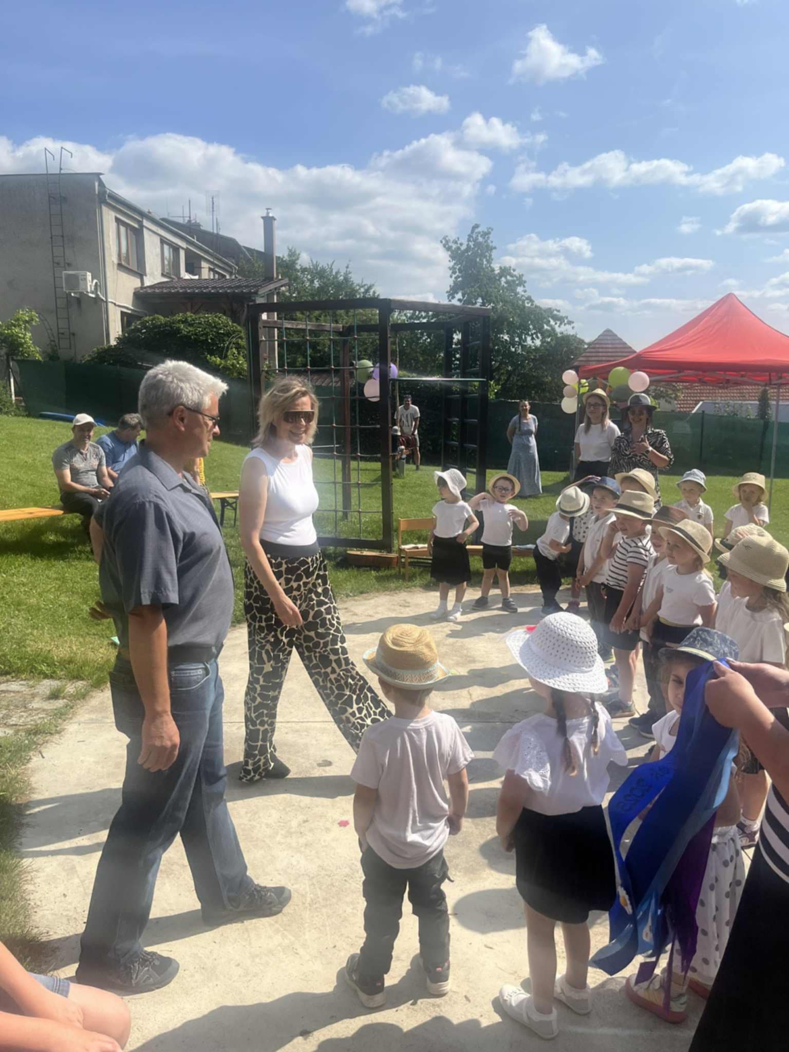 ef9985a0-26e3-42d9-9a8d-d7b645edee74