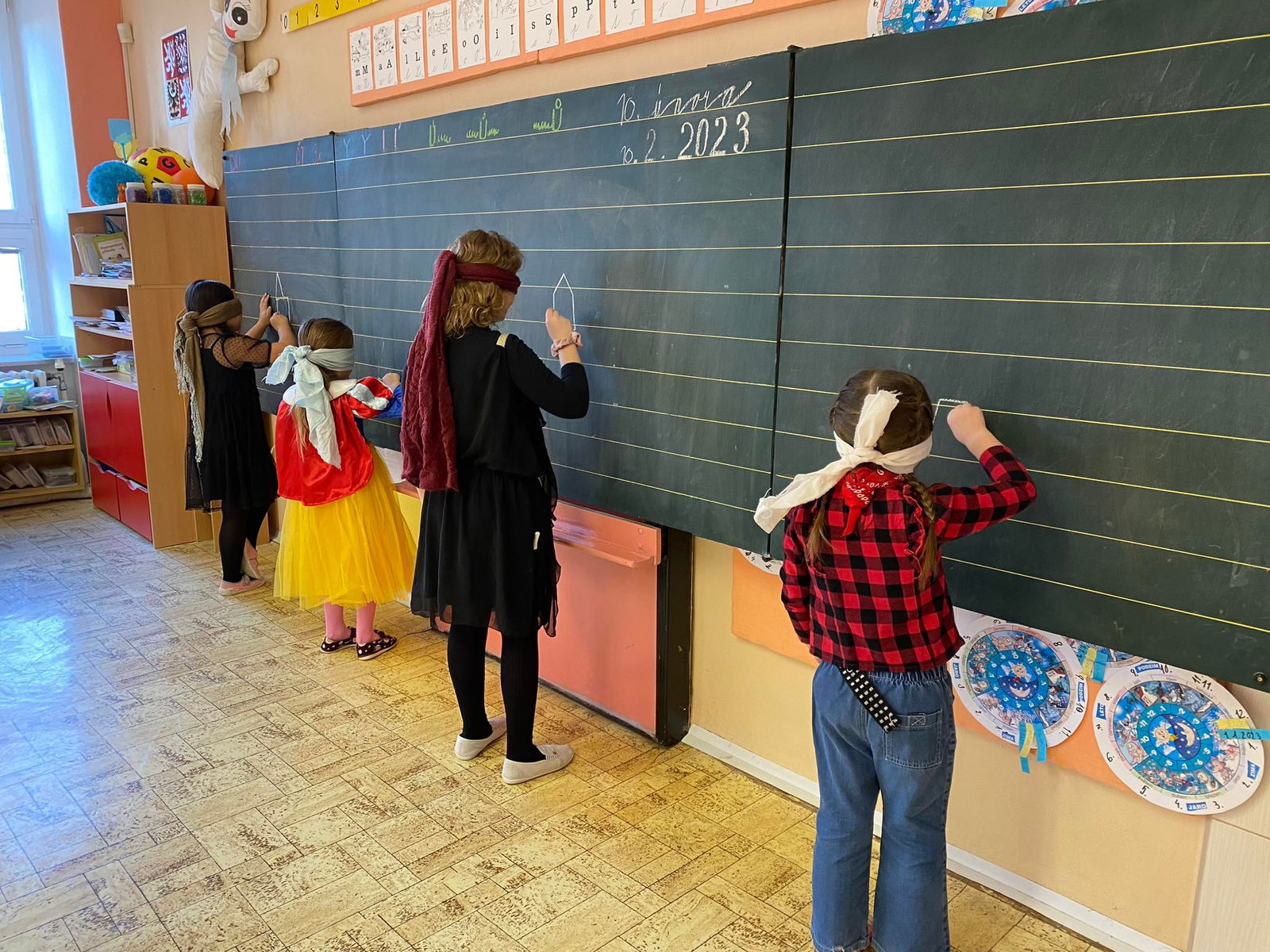 330389664_1247149792677011_1640929426064673165_n