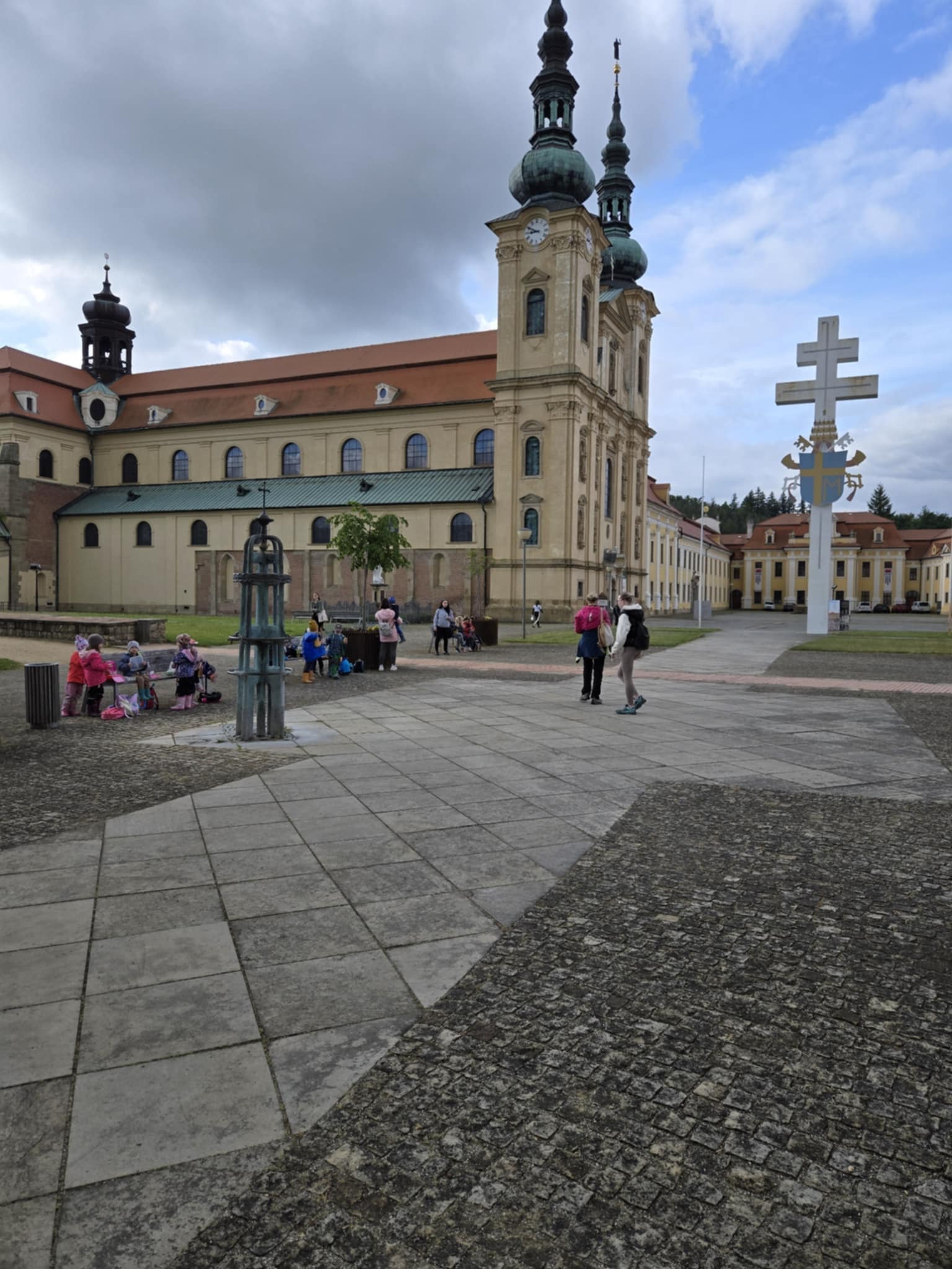 2c4cd499-758f-4c25-a8b7-cbe6f0ff5b33