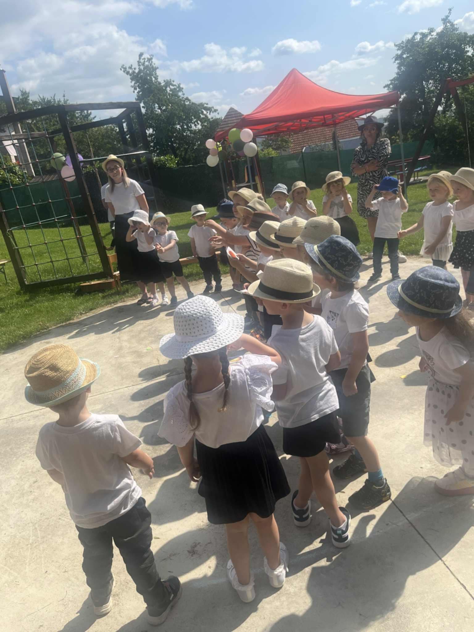 f4674b72-d884-422b-9834-4414efae70c9