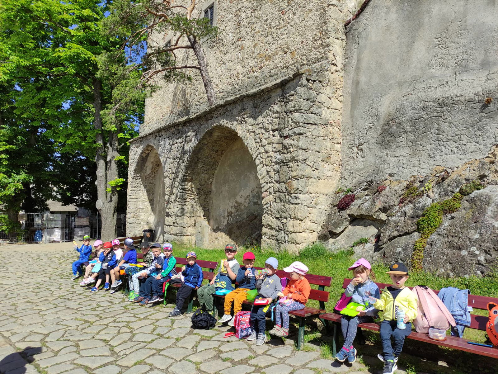 284549107_1440656579775720_621353650504215344_n