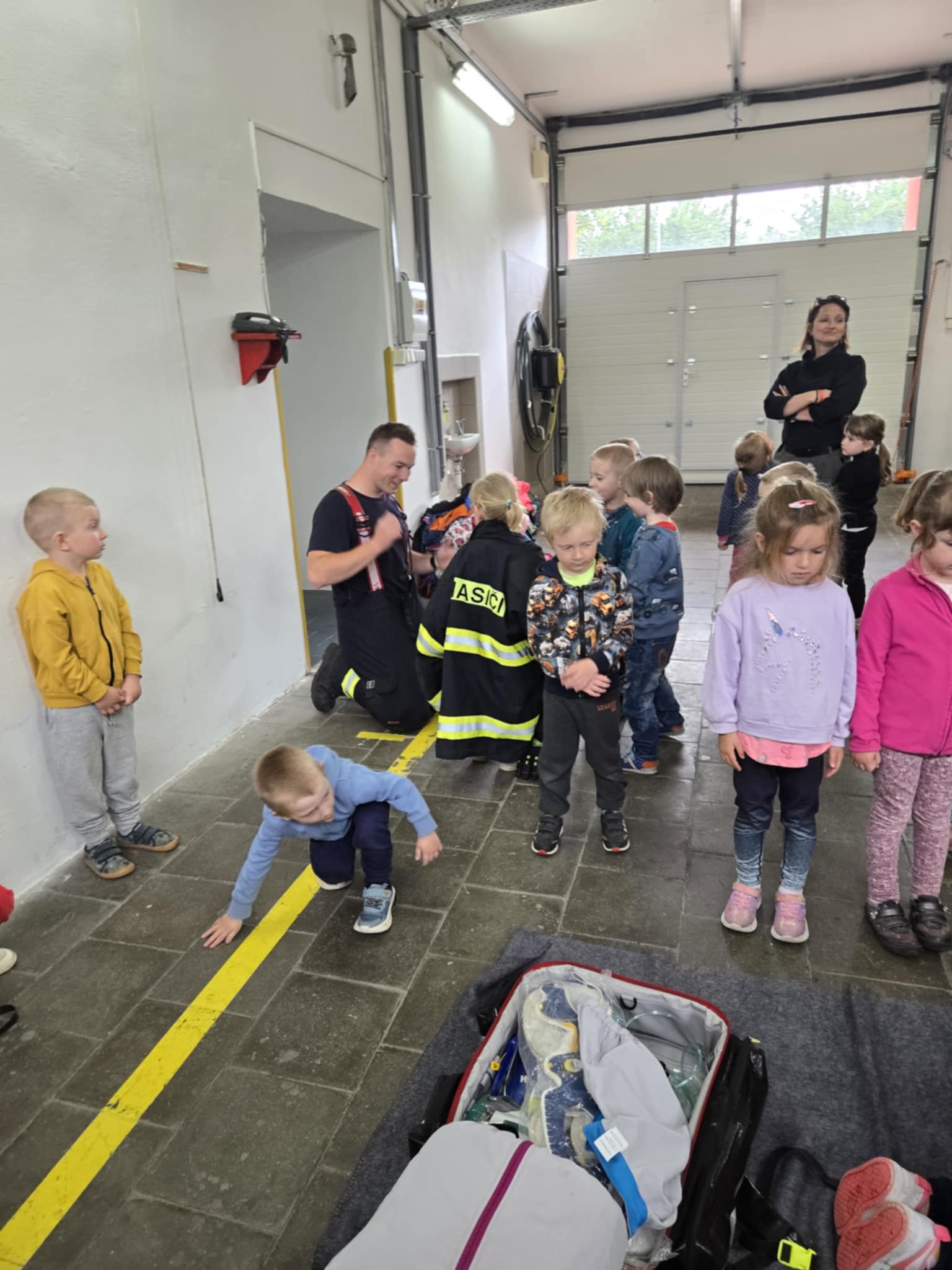 909e41c0-5d58-4867-8e65-9a2b4d535eea