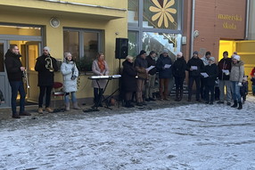 35EE4C59-6084-477E-96CD-7B0E357BD371