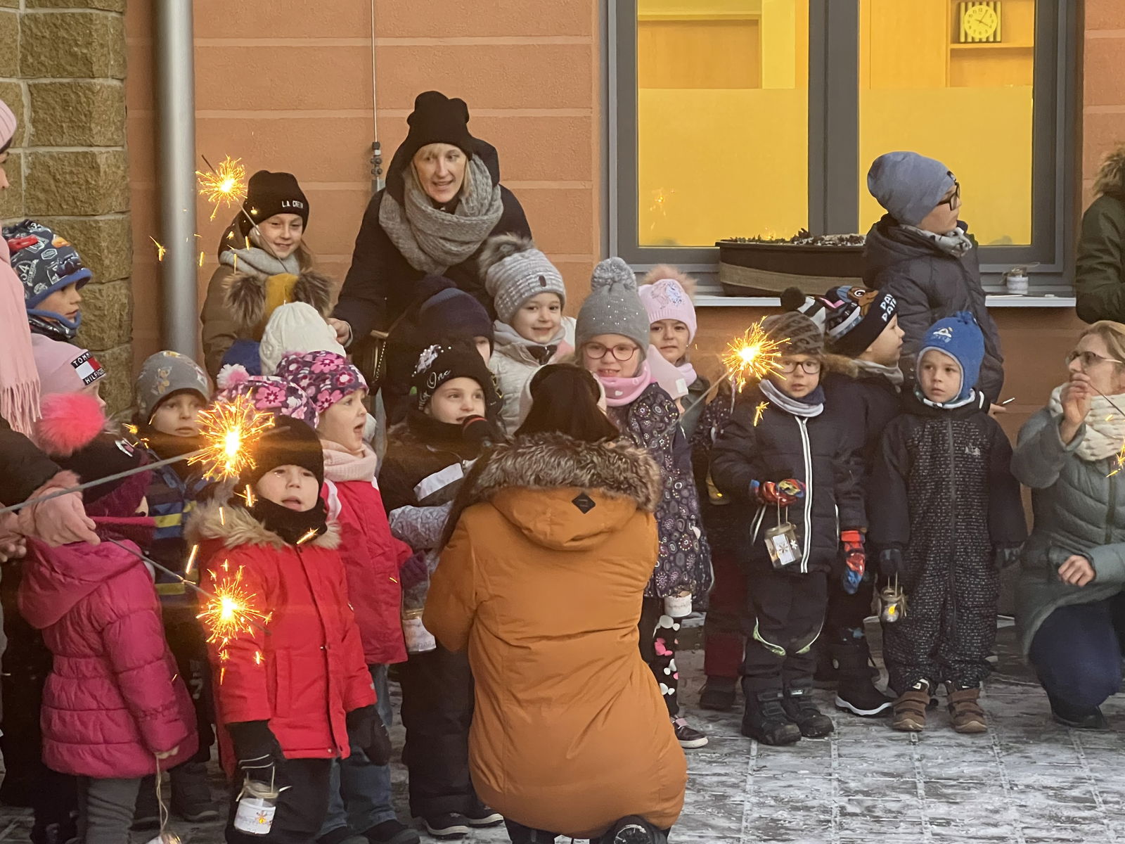 B54F6D75-09AE-4287-AC75-1DE6EB2BACC6