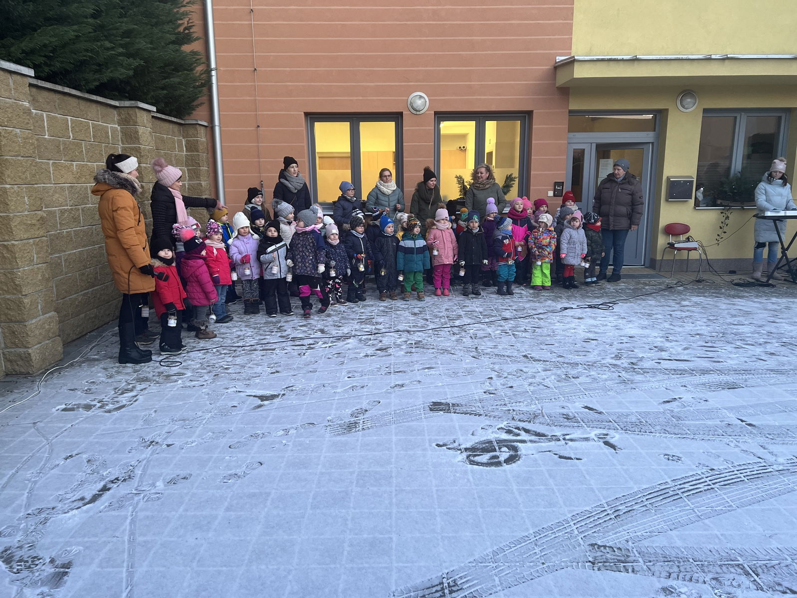 121669E2-99FF-4040-B008-8A65C724C6AE