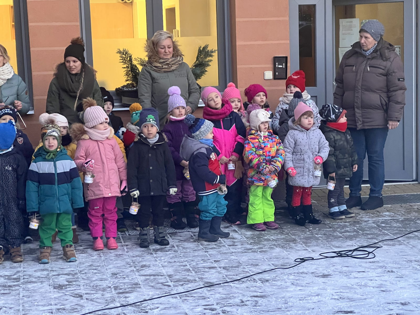 E25AE3A7-ECCC-4DF4-8908-619722B3DA0F