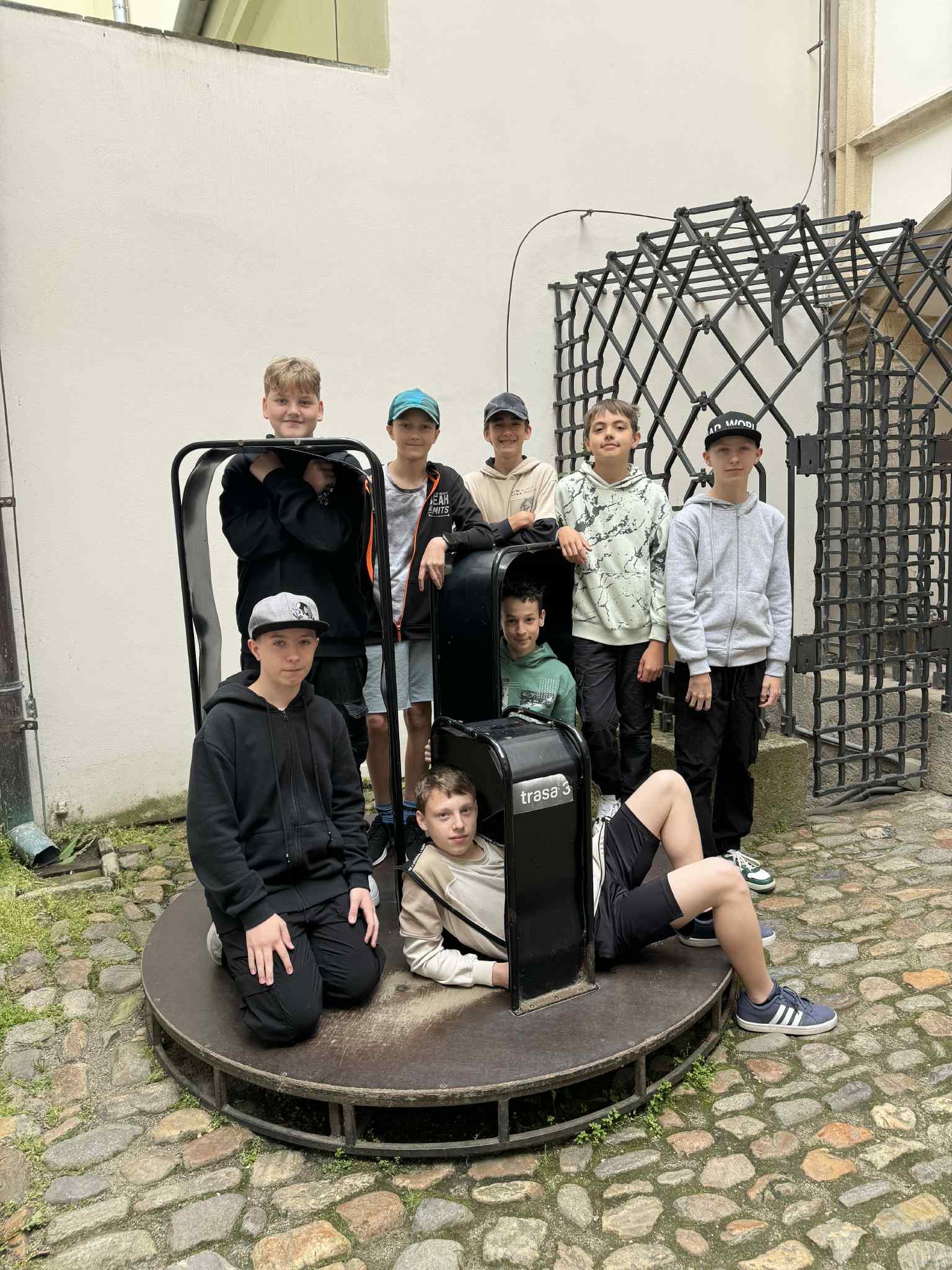 37b132a1-3619-4547-ac7e-eaf40730b1bf