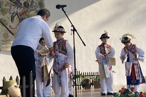 18D742AB-67B8-4B8C-848D-2B7F530B148D