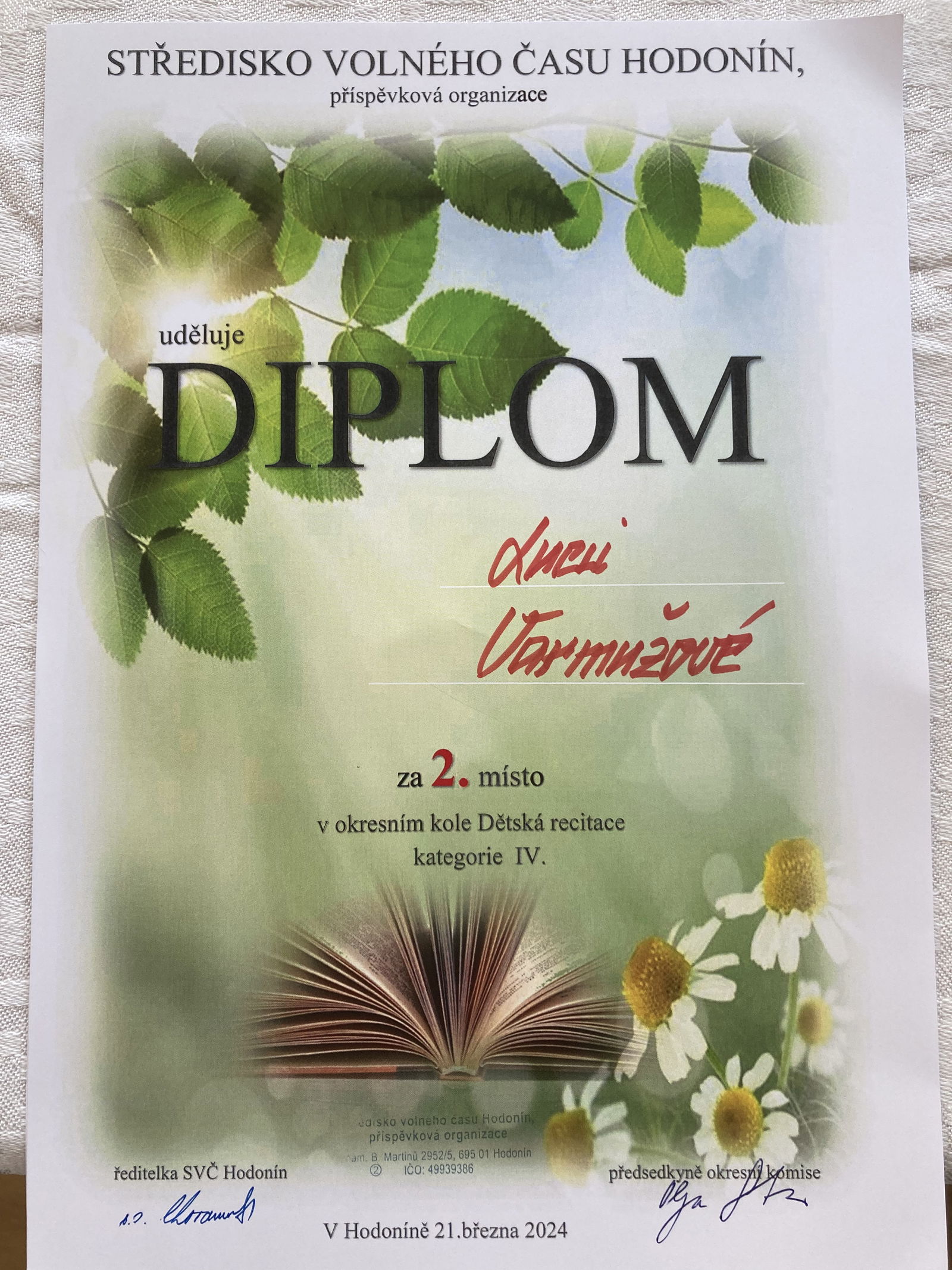 EF519F09-3F86-4B28-A0A6-FD86A7772833