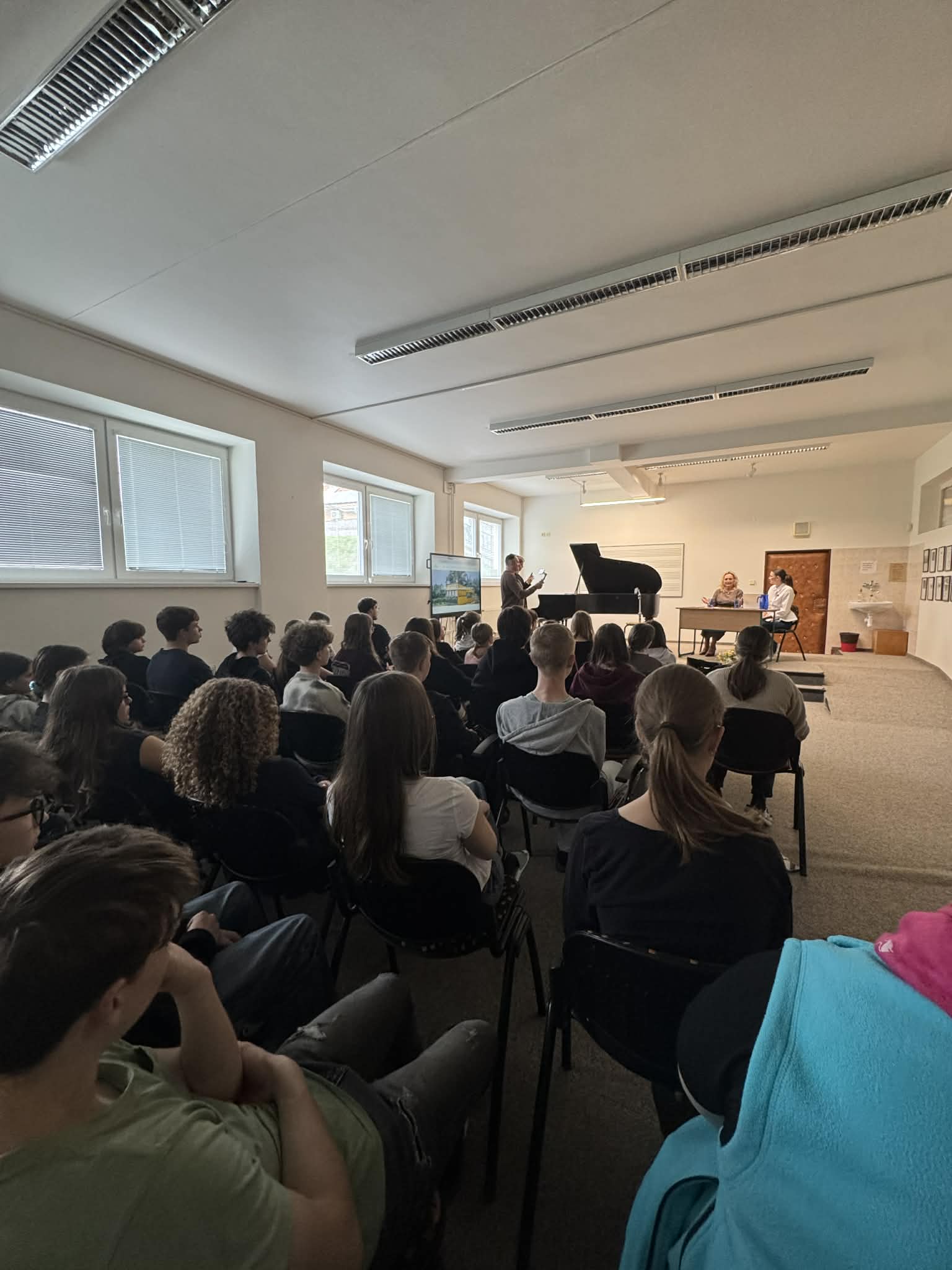 642f994c-ec47-40f1-86c1-4a4adba90536