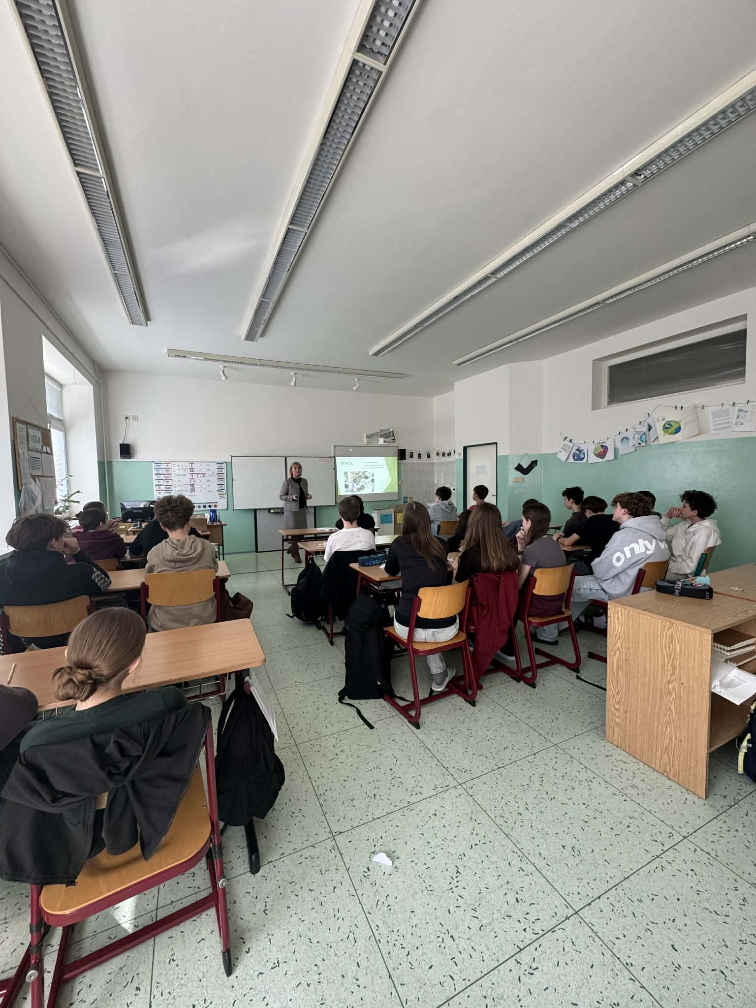 3dc5fdf6-ad33-44e6-94b9-389a7c217a25