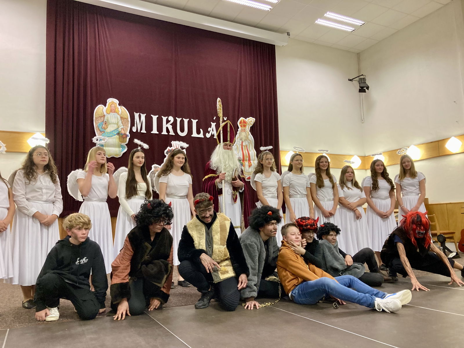 6BDACD90-43D6-489A-A94F-55F89EEF3F68