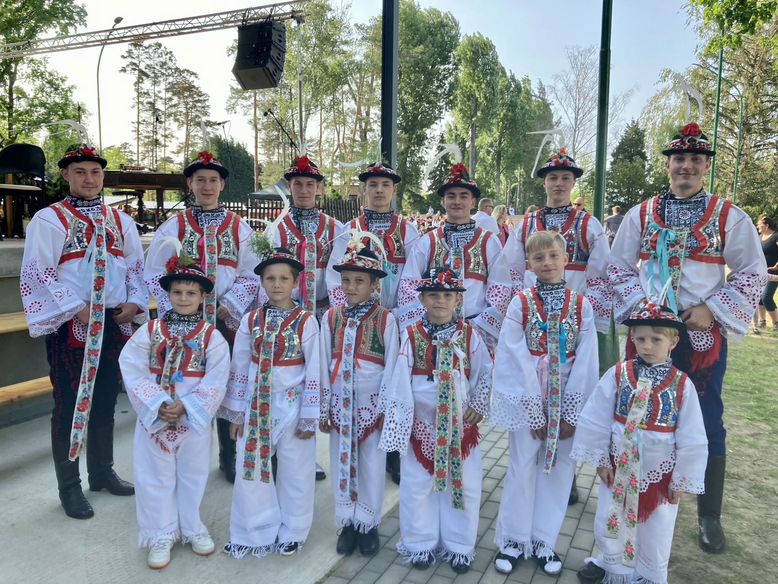 5C63CF62-6CAD-4BA8-A328-693B8A9D4FD5