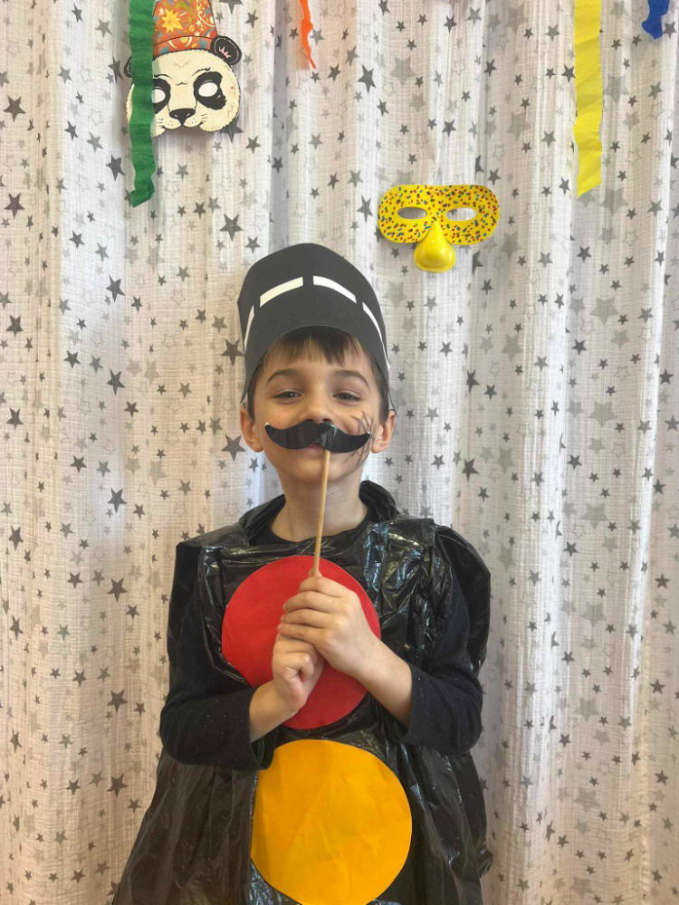 Messenger_creation_9f221379-273a-435e-a5e9-588dafbda8d9