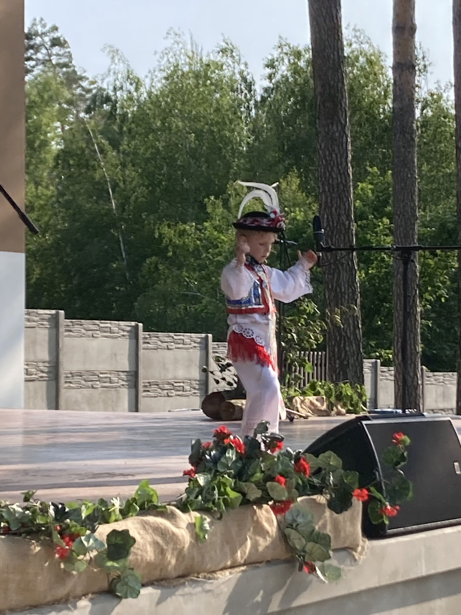 8D448EC3-ED3C-454C-ABE0-F8C76780B9A4