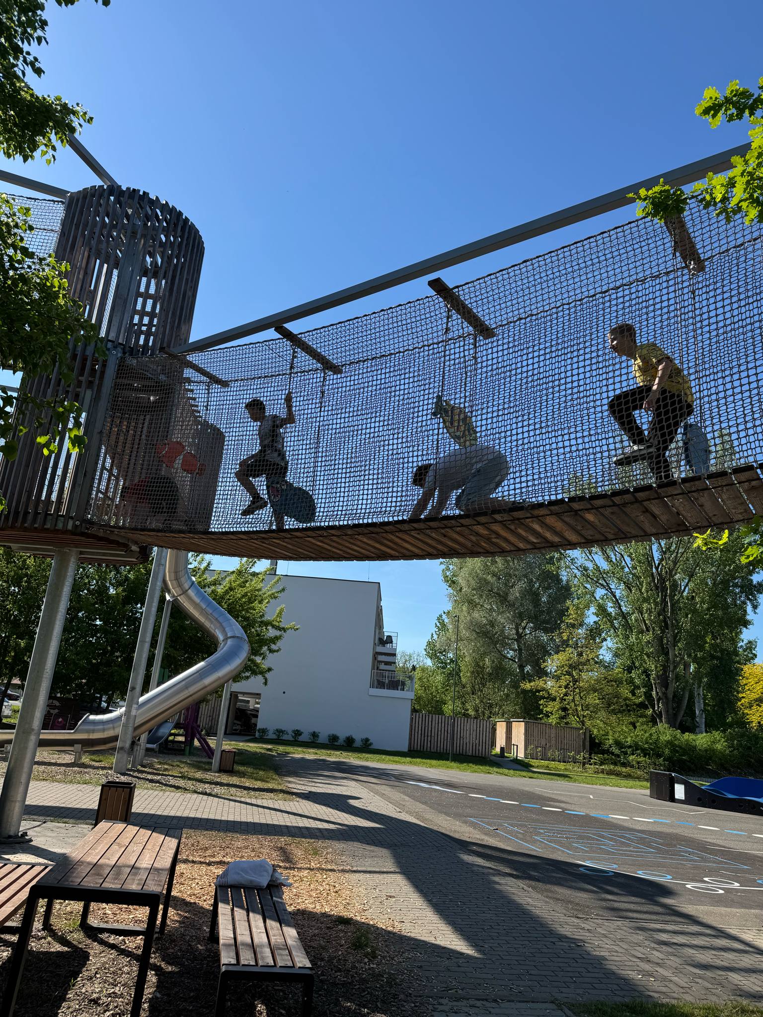 11ab584b-b6da-4fd8-9c3a-47084deceec3