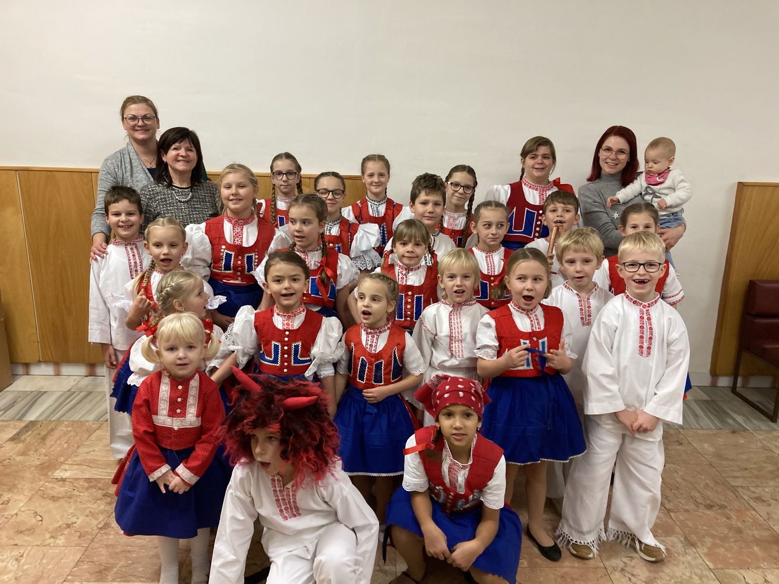 699BB8EA-1F37-4B29-B219-B44D0F965EBE