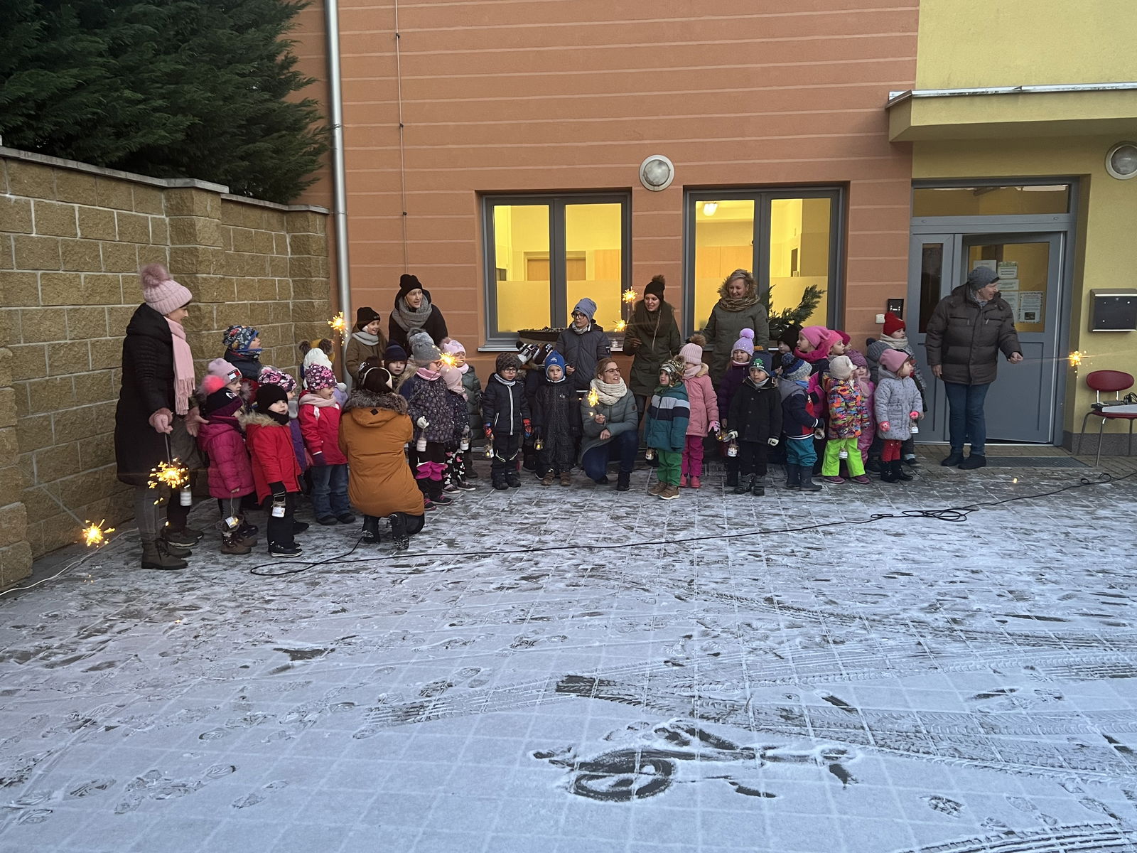 EFCBCBC2-4BD5-4CA5-BCB9-863C22349503