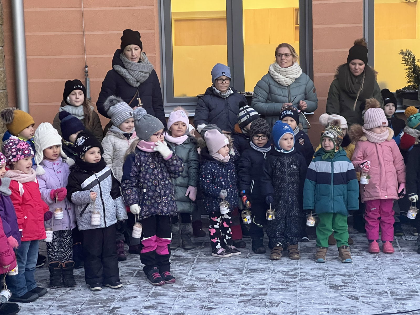 EF93F43A-B5FC-4448-8E66-3CD390483D5D