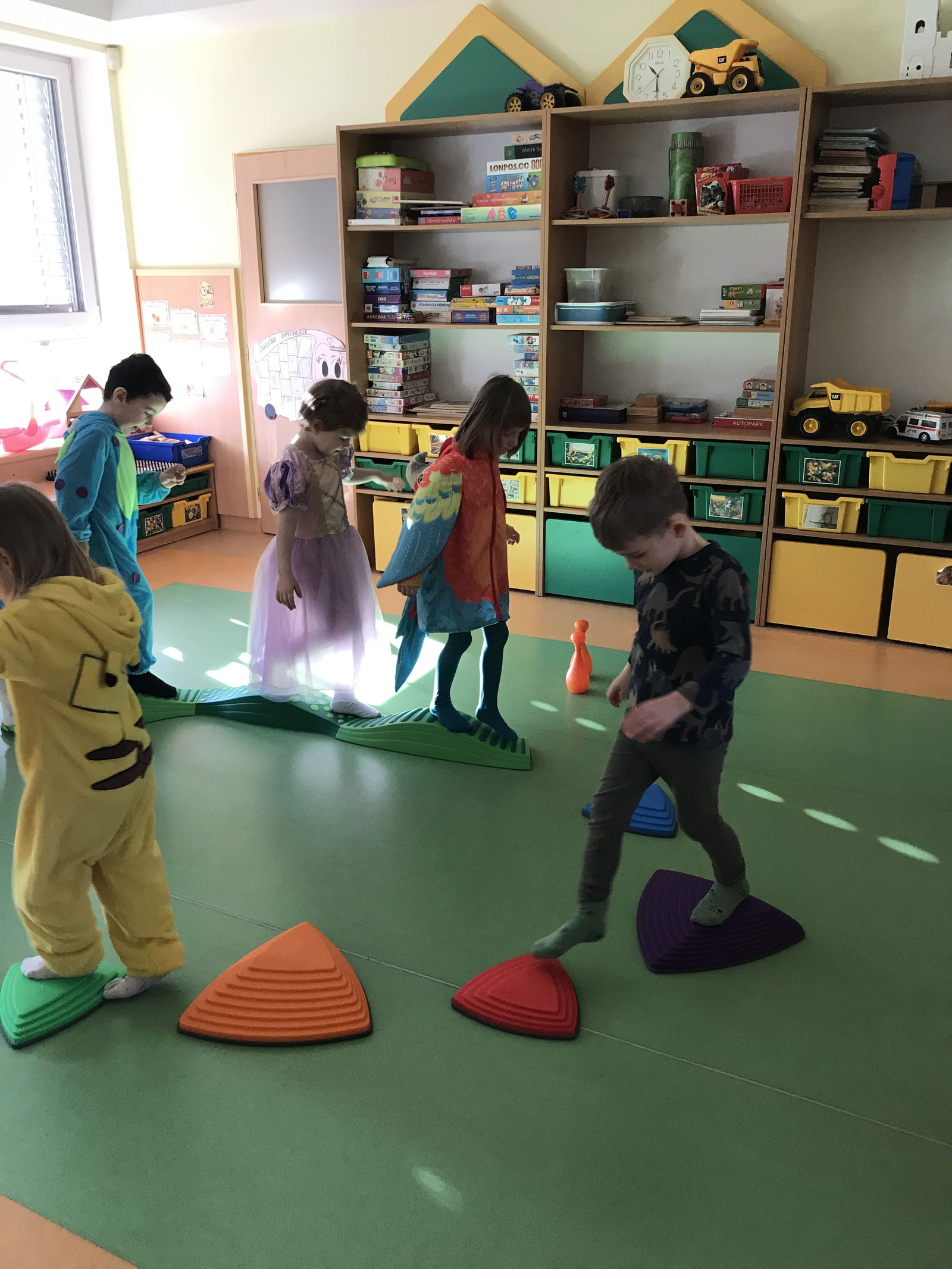 C8868EF2-D2BE-4BBC-9FFB-6805772839B8