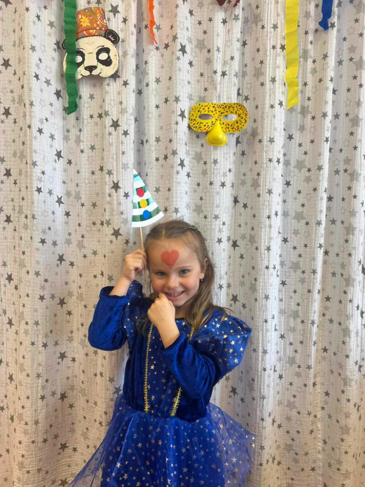 Messenger_creation_ffb2bc3c-3015-4f94-b946-05c6e5ca2231